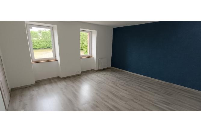 Maison creusoise entièrement rénovée, 3 chambres , SH 140 m² - E