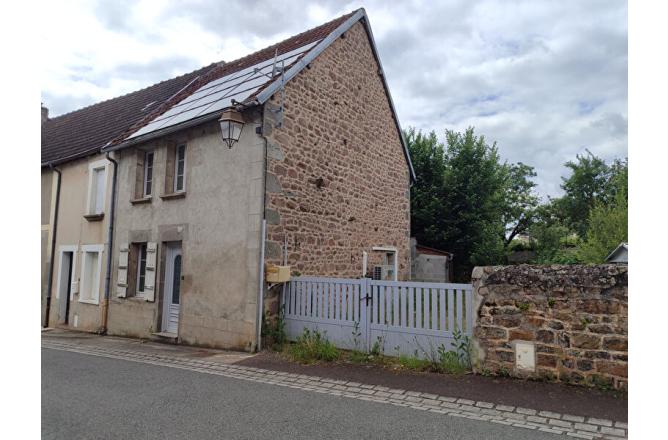 MAISON AVEC PETIT JARDIN ET VERANDA - A