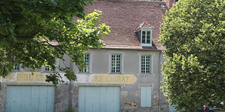 Superbe propriété, ancienne filature avec bief