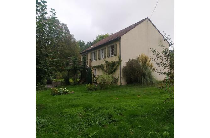 NEOUX PAVILLON EN BORD DE RIVIERE - A