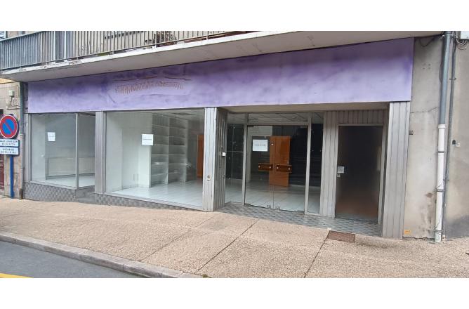 Local commercial 93 m2 centre ville AUBUSSON - A