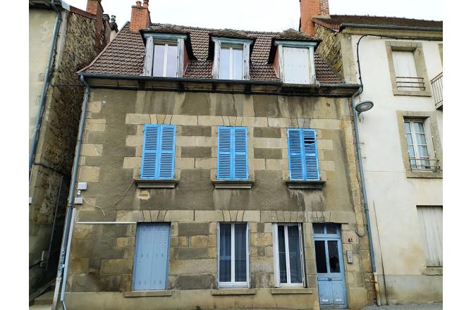 IMMEUBLE DE RAPPORT VIDE ET MAISONNETTE - A