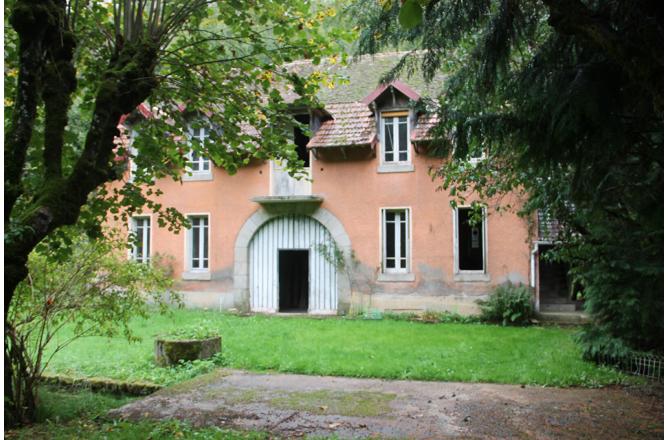 Jolie maison de campagne à la ville - A