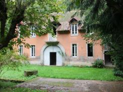 Jolie maison de campagne à la ville