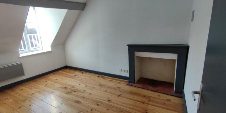 Appartement T2 , une chambre, bureau CENTRE VILLE AUBUSSON