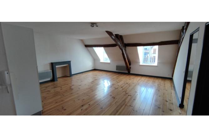 Appartement T2 , une chambre, bureau CENTRE VILLE AUBUSSON - D