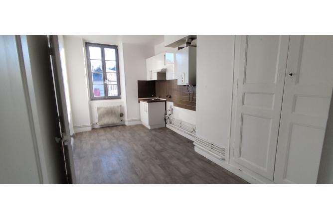 Appartement F4 de 110 M2 Centre ville Aubusson - F